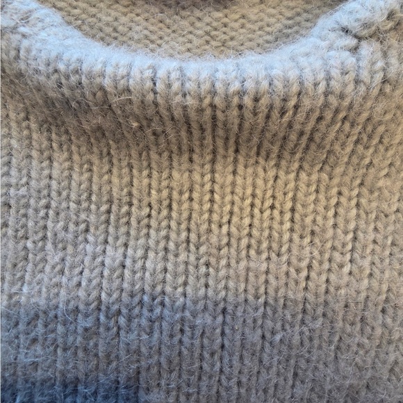 Alexander McQueen Gray Turtleneck Sweater - Picture 9 of 9